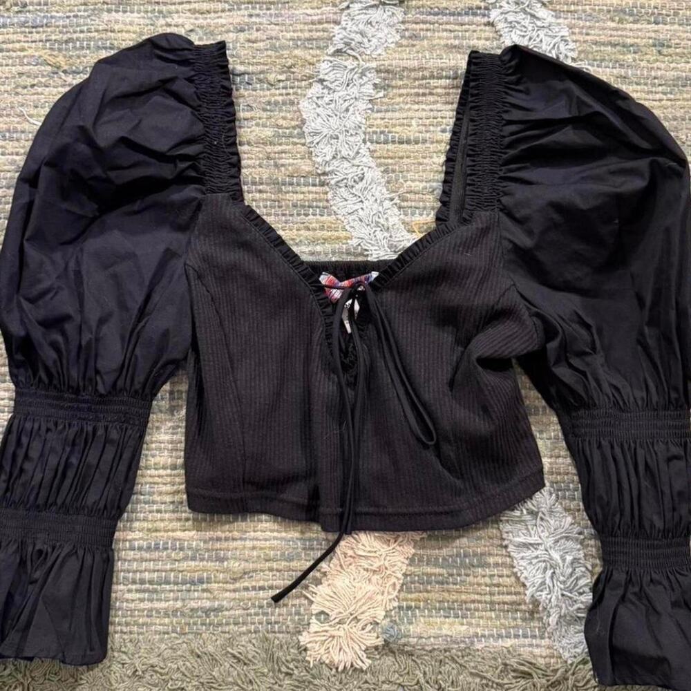 Urban outfitters black puff sleeve crop top size medium - Picture 3 of 5